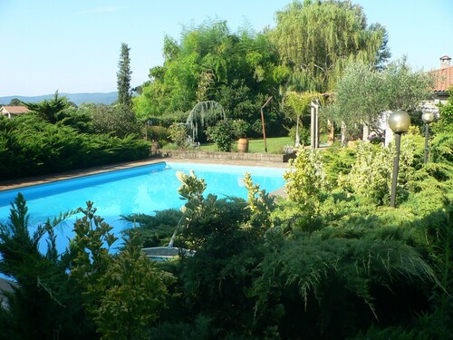 Elegant and quiet villa in the countryside, with swimming pool exclusive