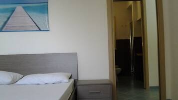 2 室のベッドルーム、セーフティボックス (室内)、アイロン / アイロン台、WiFi