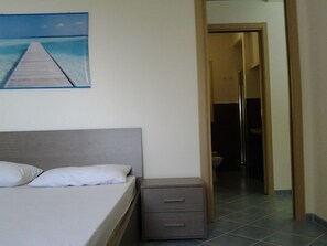 2 bedrooms, in-room safe, iron/ironing board, WiFi - Característica DA Villa, "dammuso", com Vista Eólica Espetacular e Piscina Privativa (Caronia)