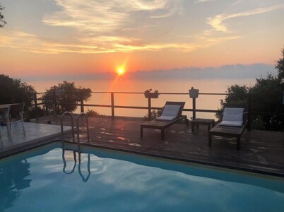 CaracterĂstica DA Villa, "dammuso", com Vista EĂłlica Espetacular e Piscina Privativa