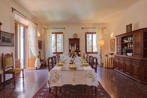 Dining -  Villa "Torre in Chianti", 8 ensuite bedrooms,A/C, Private Pool, WiFi, Florence (San Casciano in Val di Pesa)