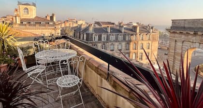 Bordeaux-Terrasse - spektakuläre Aussicht, Klimaanlage, schnelles Wifi