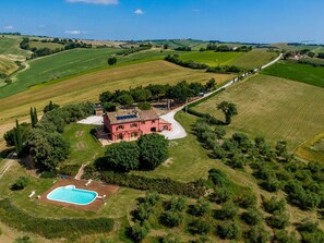 Exterior - Cascina Ottalevi Villa with golf driving range and hot tub (Monte Porzio (PU))
