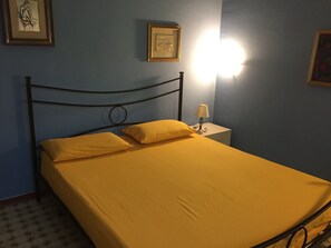 3 chambres, fer et planche à repasser, Wi-Fi gratuit, draps fournis