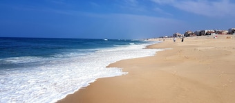 T2 sulla spiaggia, con piscina, WIFI e TV via cavo, a Praia do Pedrogão