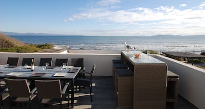 Große Maisonette 150m2 12 Personen Füße im Wasser, herrlicher Meerblick