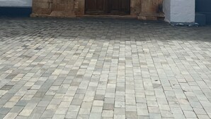 تفاصيل الفندق من الخارج