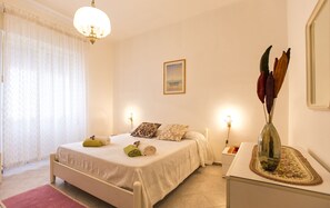 2 bedrooms, iron/ironing board, travel cot, WiFi