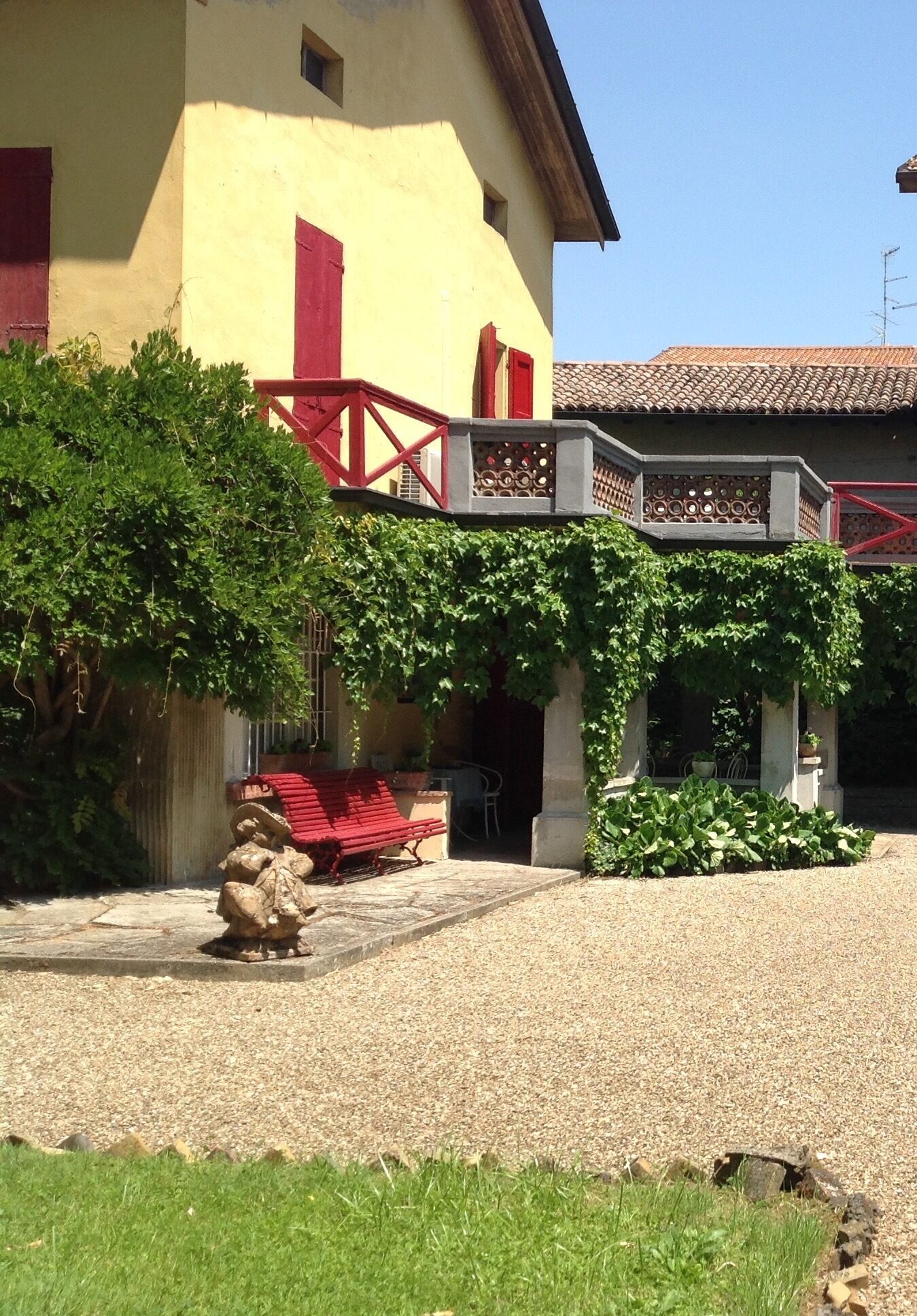 Villa with garden and swimming pool, ideal for family, spas, culture, walks