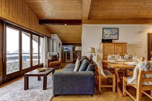 TV, DVD player, stereo