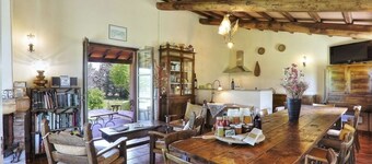 Classic Tuscany | Agriturismo le Selvole | Private pool and garden