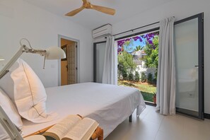 4 bedrooms, iron/ironing board, free WiFi, bed sheets - New house: Heated swimming pool, large BBQ, 100MB wifi, air conditioning (Tosalet, El (Javea/Xabia))