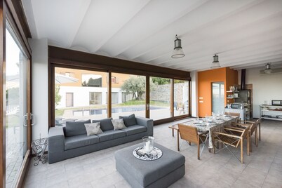 Nature, luxury and tranquility with views of the sea and the mountains