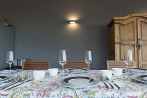 Dining - Nature, luxury and tranquility with views of the sea and the mountains (PEDREGUER)