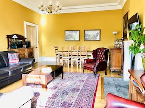 Smart TV, fireplace, DVD player, books