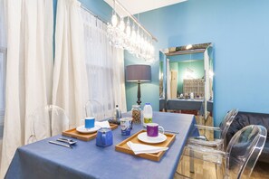Dining - South Kensington Host Premium x 4  (London)