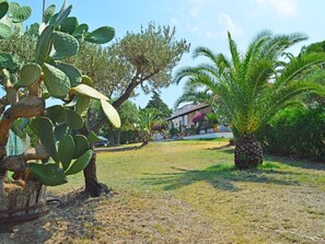 Property grounds - Villa with private pool and tennis court on the hills of Capo d'Orlando (Capo d'Orlando)