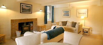 Merlindale  5*  self-contained, two bed/two bath apt. by River Tweed in NSA