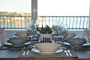 Dining - Grand villa with fantastic views to the Mediterranean Sea (La Herradura, Granada)
