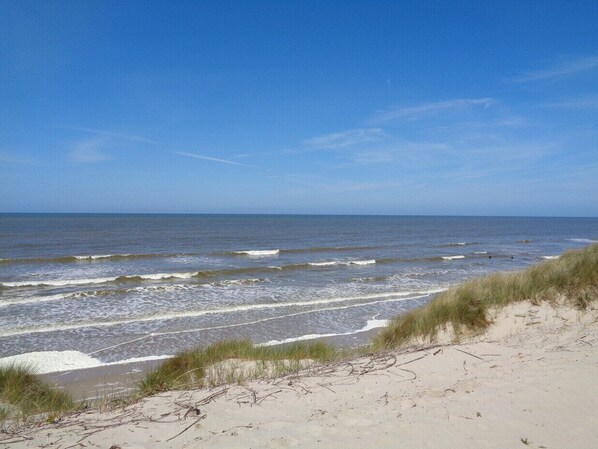 N�ær stranden og solsenger