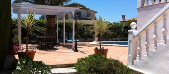 Luxury Villa With Private Pool, UK TV And Wi-Fi