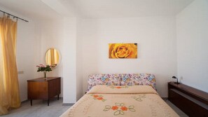2 室のベッドルーム、アイロン / アイロン台、WiFi、ベッドシーツ
