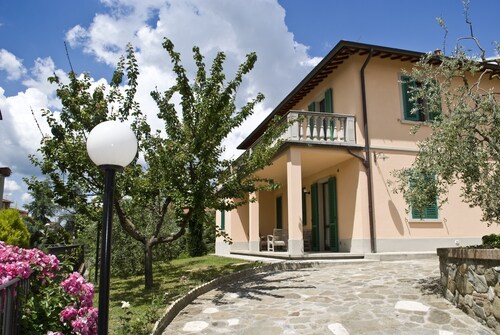 Marvelous home just steps from the Chianti and beyond