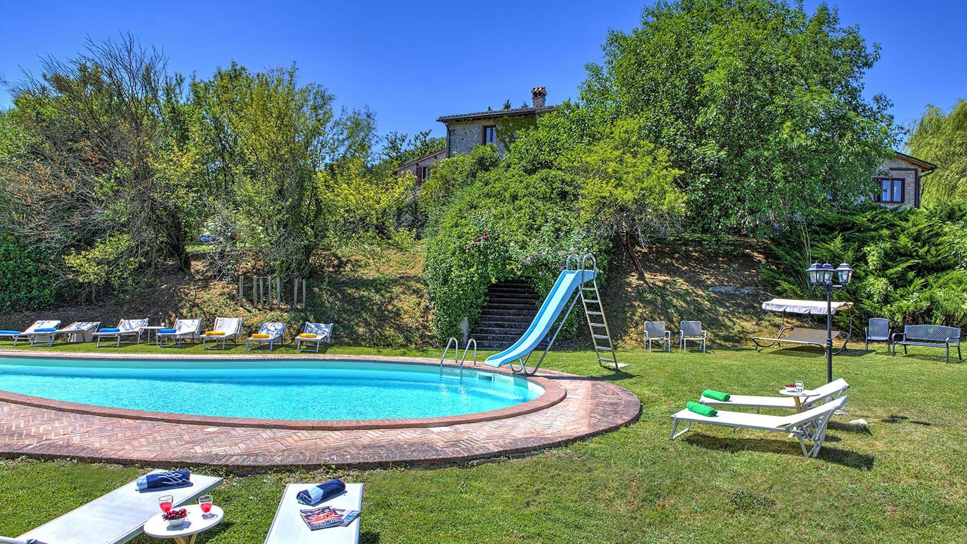 Villa Poggiente 15+2, Emma Villas in Todi, Italy