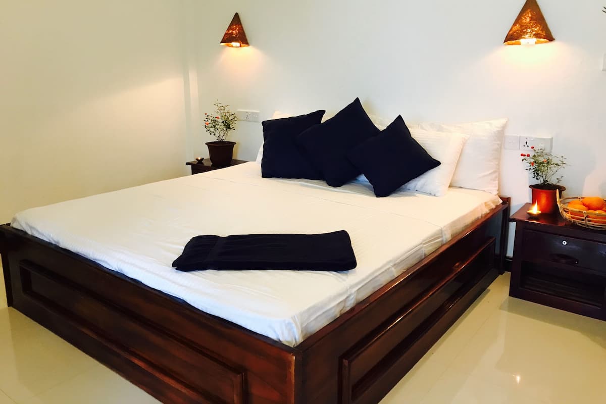 Habitación doble, Terraza | Insonorización, camas extra, wifi gratis y ropa de cama