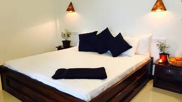 Double Room, Terrace | Soundproofing, rollaway beds, free WiFi, bed sheets