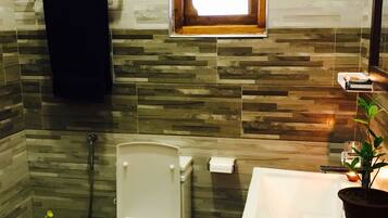 Double Room, Terrace | Bathroom | Shower, free toiletries, bidet, towels