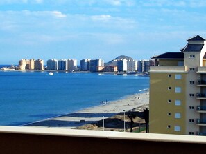 On the beach, sun loungers - Beautiful, double BEACH FRONT Penthouse, Breathtaking View, Wi-Fi, SAT TV, Pool (San Javier)