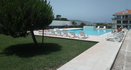 Wunderschön fertiggestelltes geräumiges Penthouse-Apartment in ruhiger Lage