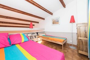 1 bedroom, iron/ironing board, WiFi