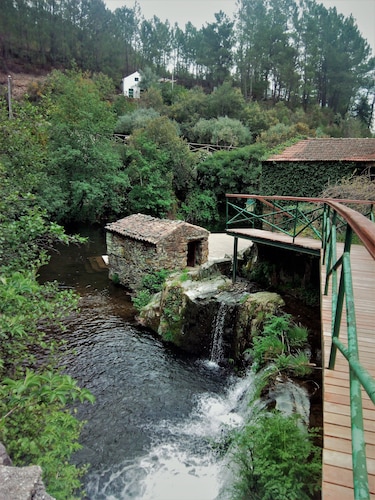 Casas da Encosta, Shale Houses, Accommodation in Shale Village - Free Wifi