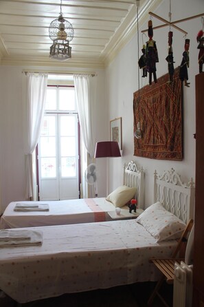 5 bedrooms, in-room safe, iron/ironing board, free WiFi