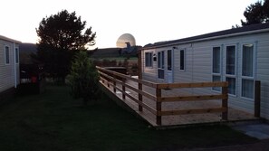 Terrace/patio - Chalet with large decking, great views, WIFI included. ATTENTION SKIERS - IDEAL  (Aviemore)