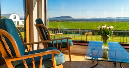 STUNNING 4 bed, 2 bath big, bright farmhouse. Spectacular Sea/Mountain views.
