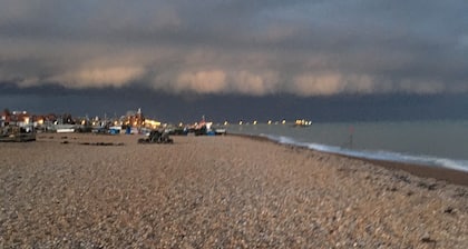 Goodwin Sands Cottage - 50 meters from the beach
