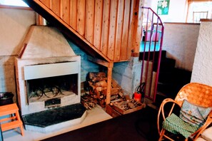 Interior - Great mountain villa (7 parts): skiing, lake and sun !- St André d''EMBRUN (Embrun)