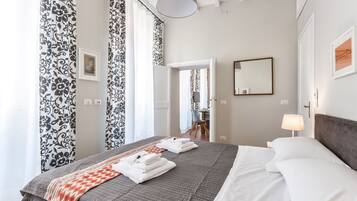 2 bedrooms, iron/ironing board, Internet, bed sheets