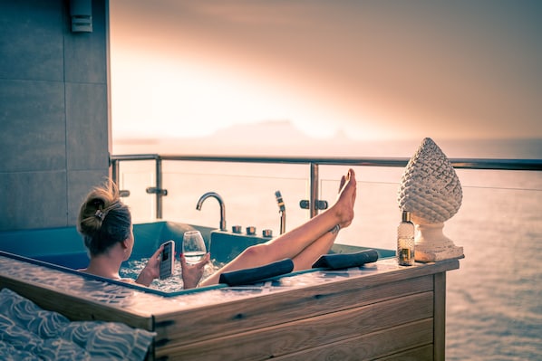 Property grounds - Last Minute-Jacuzzi & Sea View (Trabia)