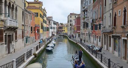 Venice Central Cozy Appartment, Free WiFi, smart TV, Air Condition