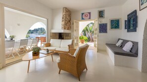 Living area - Villa Del Lentisco 8+2, Emma Villas (Gagliano del Capo)