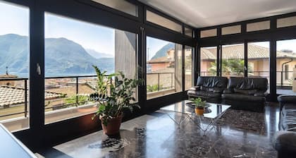 appartement design étonnant avec balcon donnant sur le lac avec garage privé