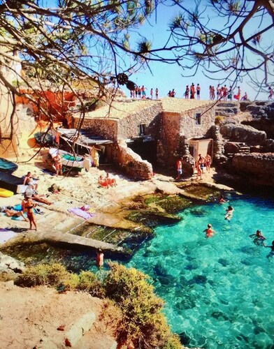 House in an environment of authentic nature, 2 km from the best beaches 