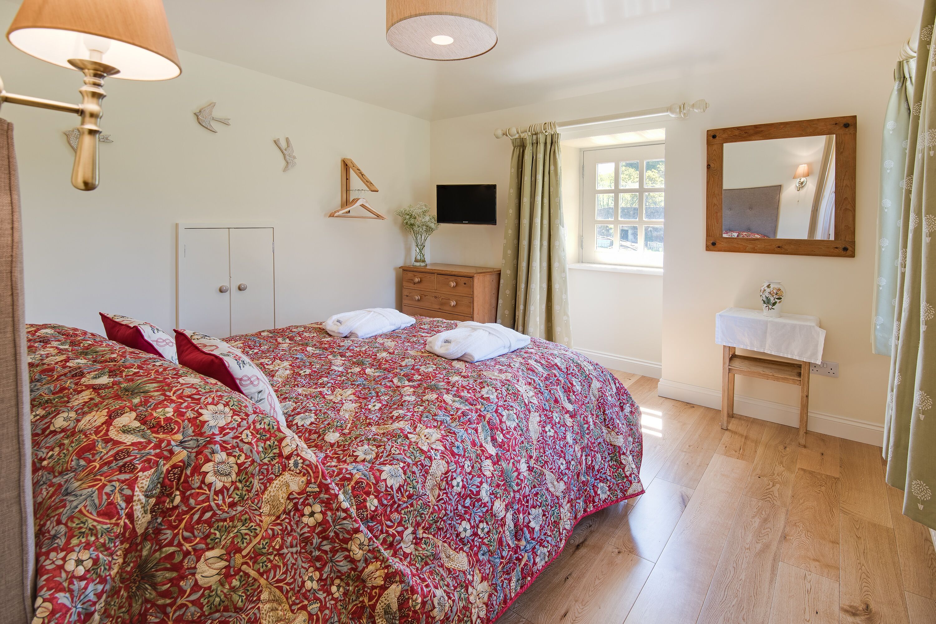 1 soverom, strykejern/-brett, wi-fi (inkludert) og sengetøy