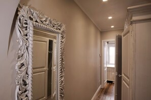 Interior - House Belsiana light dwells in the heart of Rome (Roma)