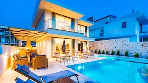 Outdoor pool, a heated pool - Villa Icon - Luxury Mediterranean Escape for the Family (kalkan)