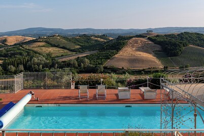 VILLA BELSOLE - Certaldo Tuscany HEATED POOL and electric car recharge